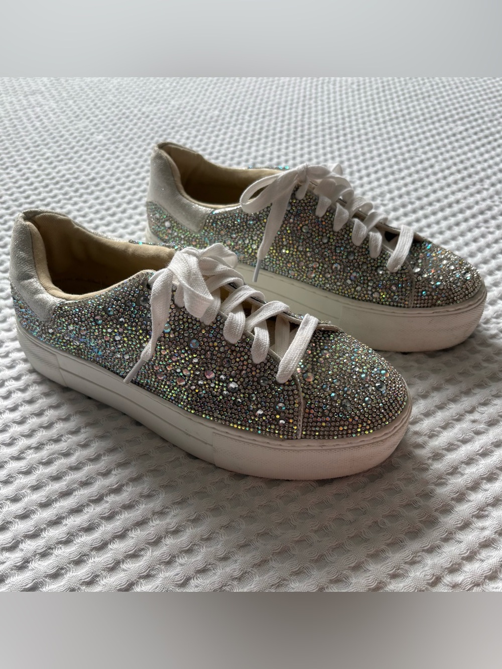 Betsey Johnson Sidny Rhinestone Platform Sneakers Silver Bride Sparkle Glam -6.5 - Picture 3 of 11